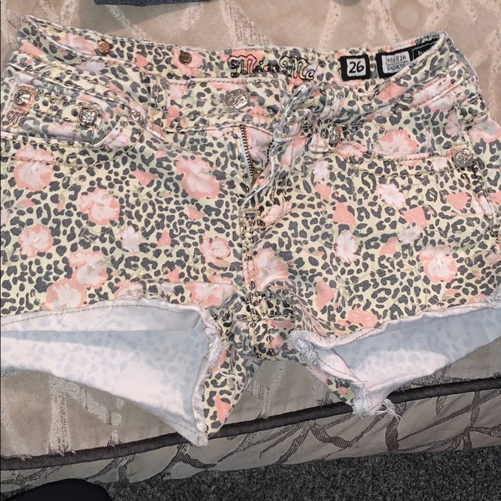 Miss me leopard shorts